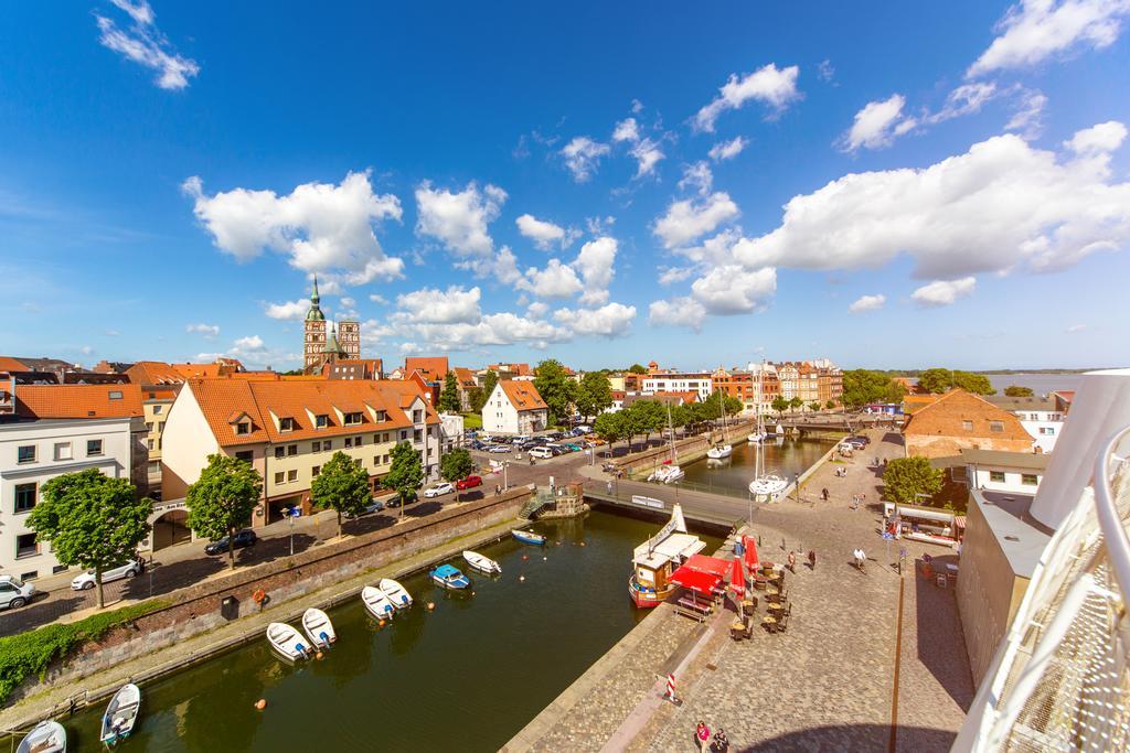 Altstadt Hotel Peiss Stralsund Exterior foto