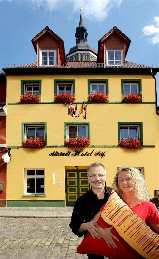 Altstadt Hotel Peiss Stralsund Exterior foto